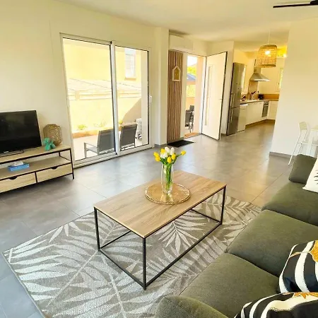 Апартаменты Le Cabes - Climatisation - Bbq -terrasse & Jardin- Free Parking 2 Places-wifi - Teletravail - Sudsejourconciergerie *