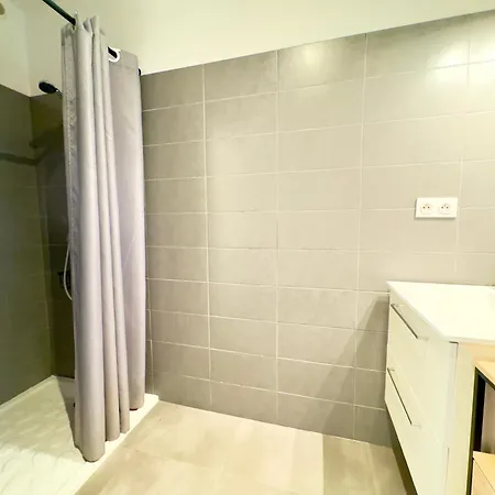 Le Cabes - Climatisation - Bbq -terrasse&jardin- Free Parking 2 Places-wifi - Télétravail - Sudséjourconciergerie Appartamento