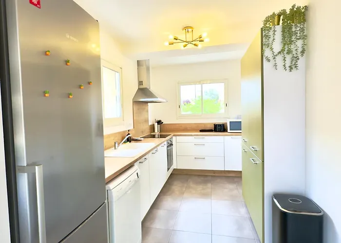 Apartment Le Cabes - Climatisation - Bbq -terrasse & Jardin- Free Parking 2 Places-wifi - Teletravail - Sudsejourconciergerie Cabestany